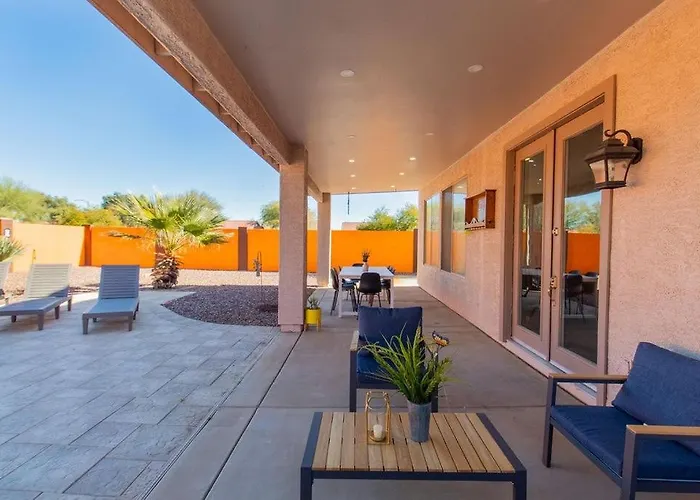 Villa Hot Tub Heated Pool Loving Home! *